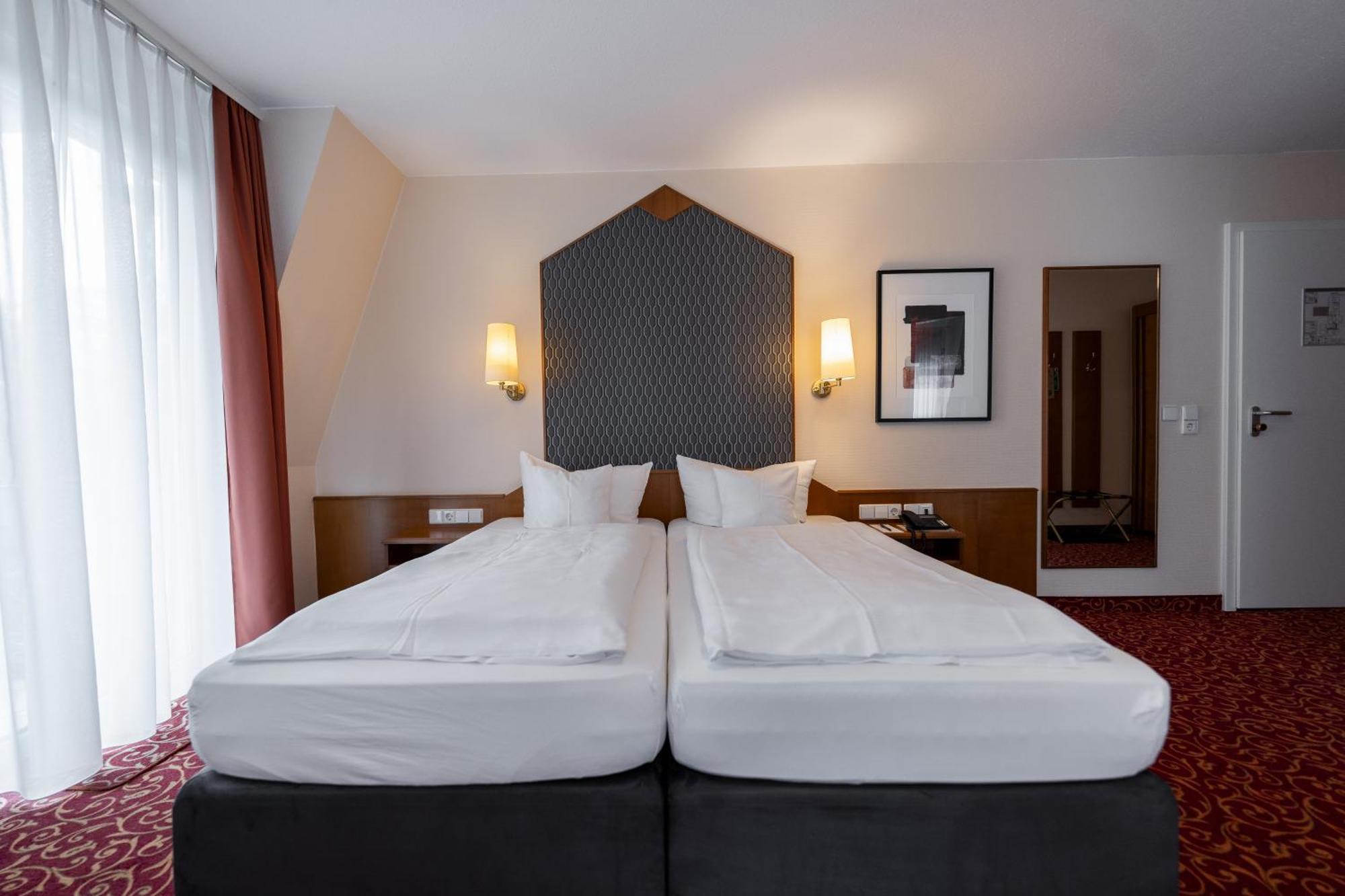 Hotel Alexa Bad Mergentheim Bagian luar foto