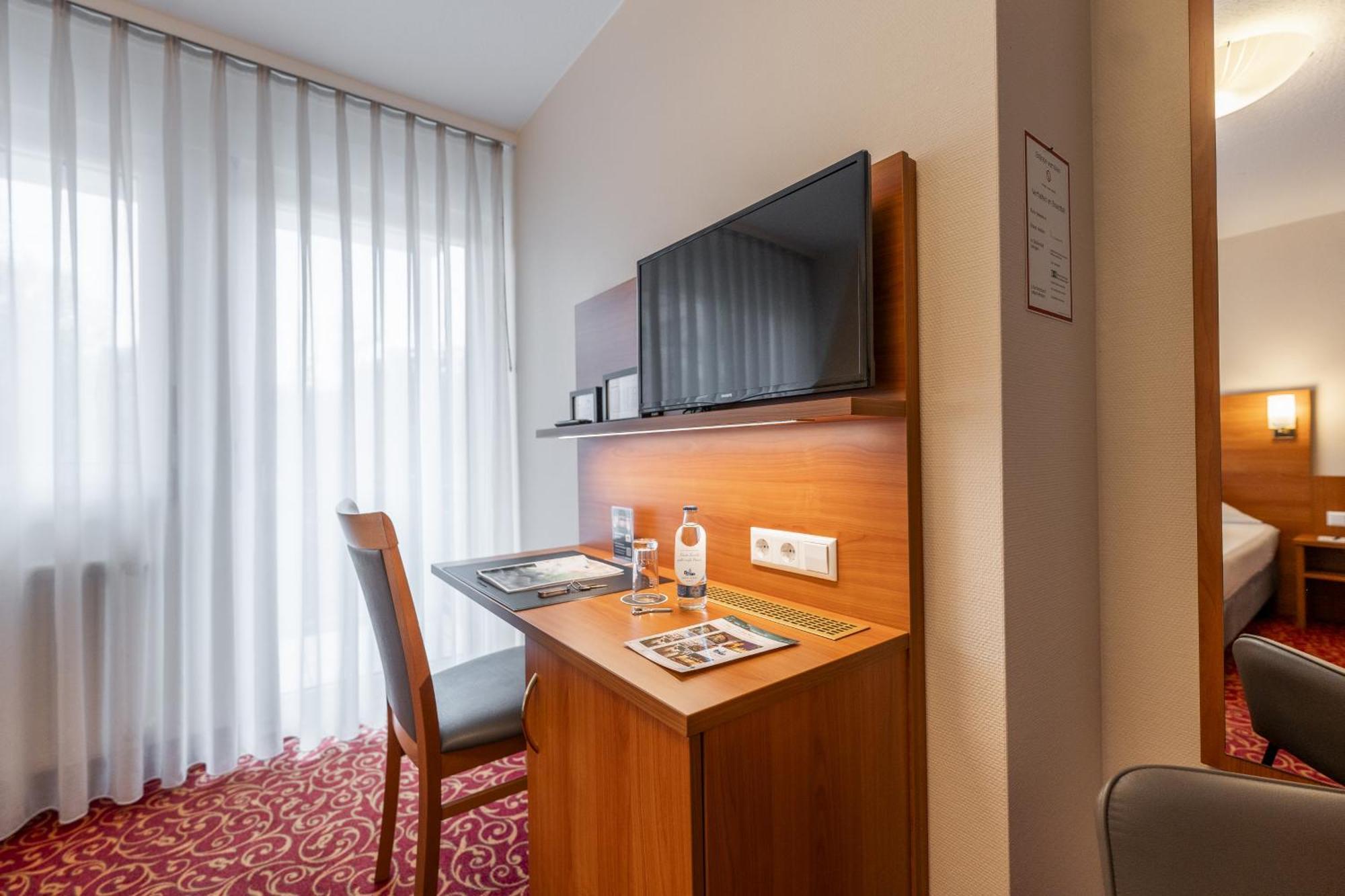 Hotel Alexa Bad Mergentheim Bagian luar foto
